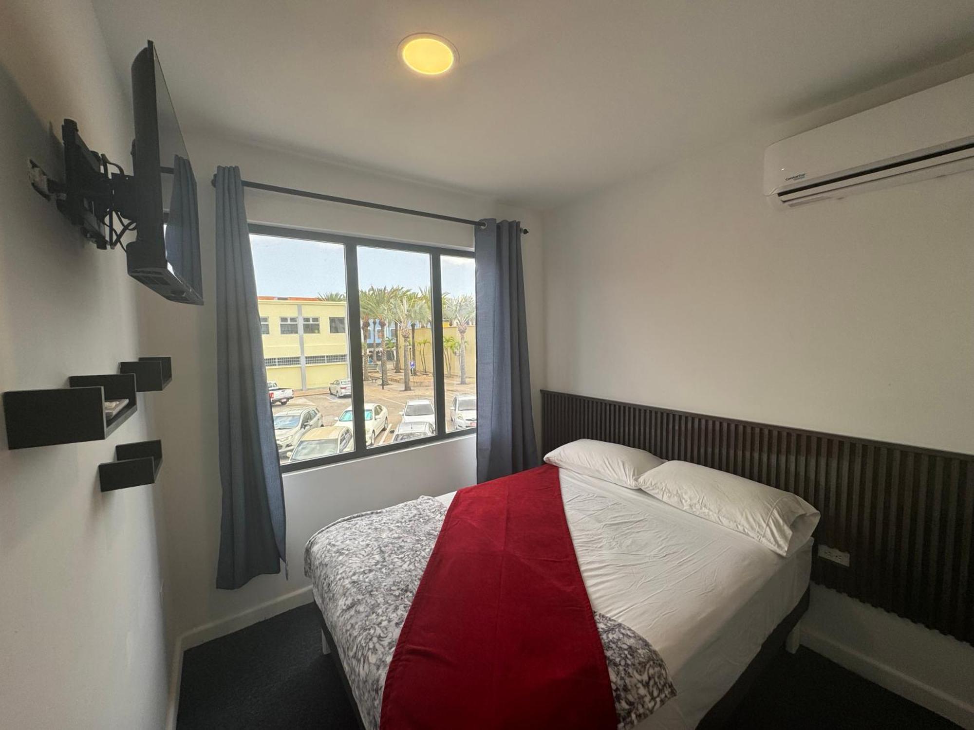 Central Boutique Hotel Oranjestad Exterior photo